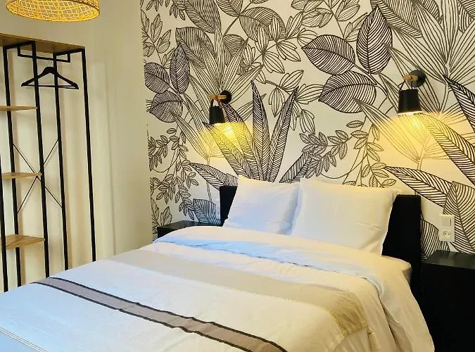 Appartement 2 Chambres Avec Terrasse Vue Sur Jardin Arbore