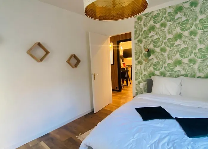 Appartement 2 Chambres Avec Terrasse Vue Sur Jardin Arbore