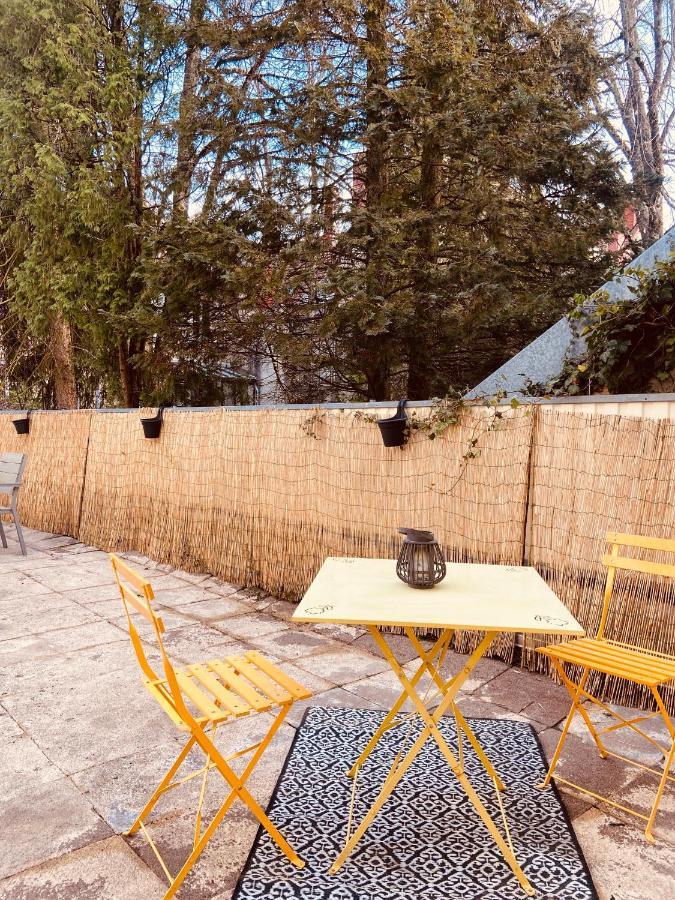 2 Avec Terrasse Vue Sur Jardin Arbore